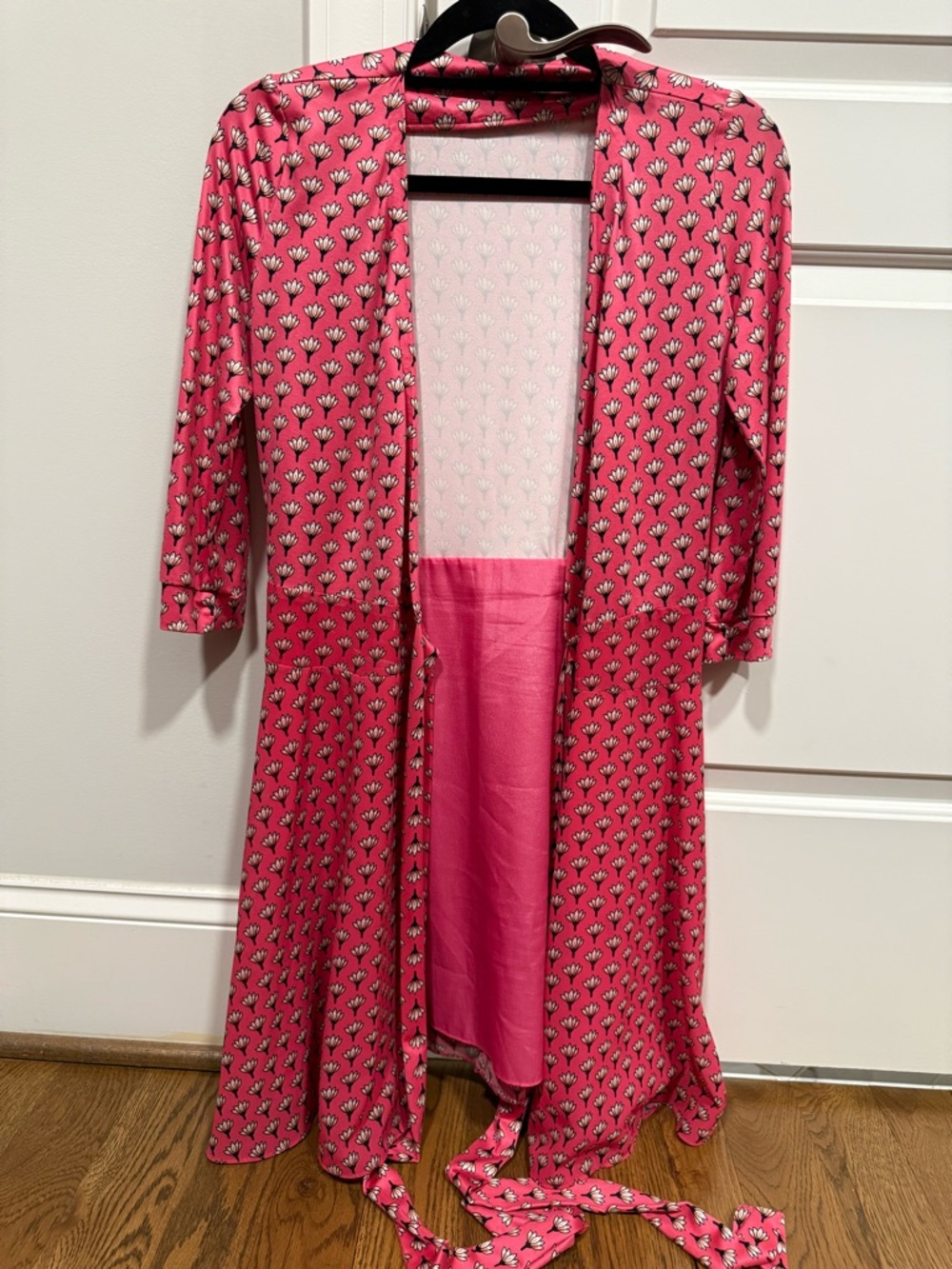 Diane Von Furstenberg Pink Printed Long-Sleeve Wrap Dress - Picture 5 of 5